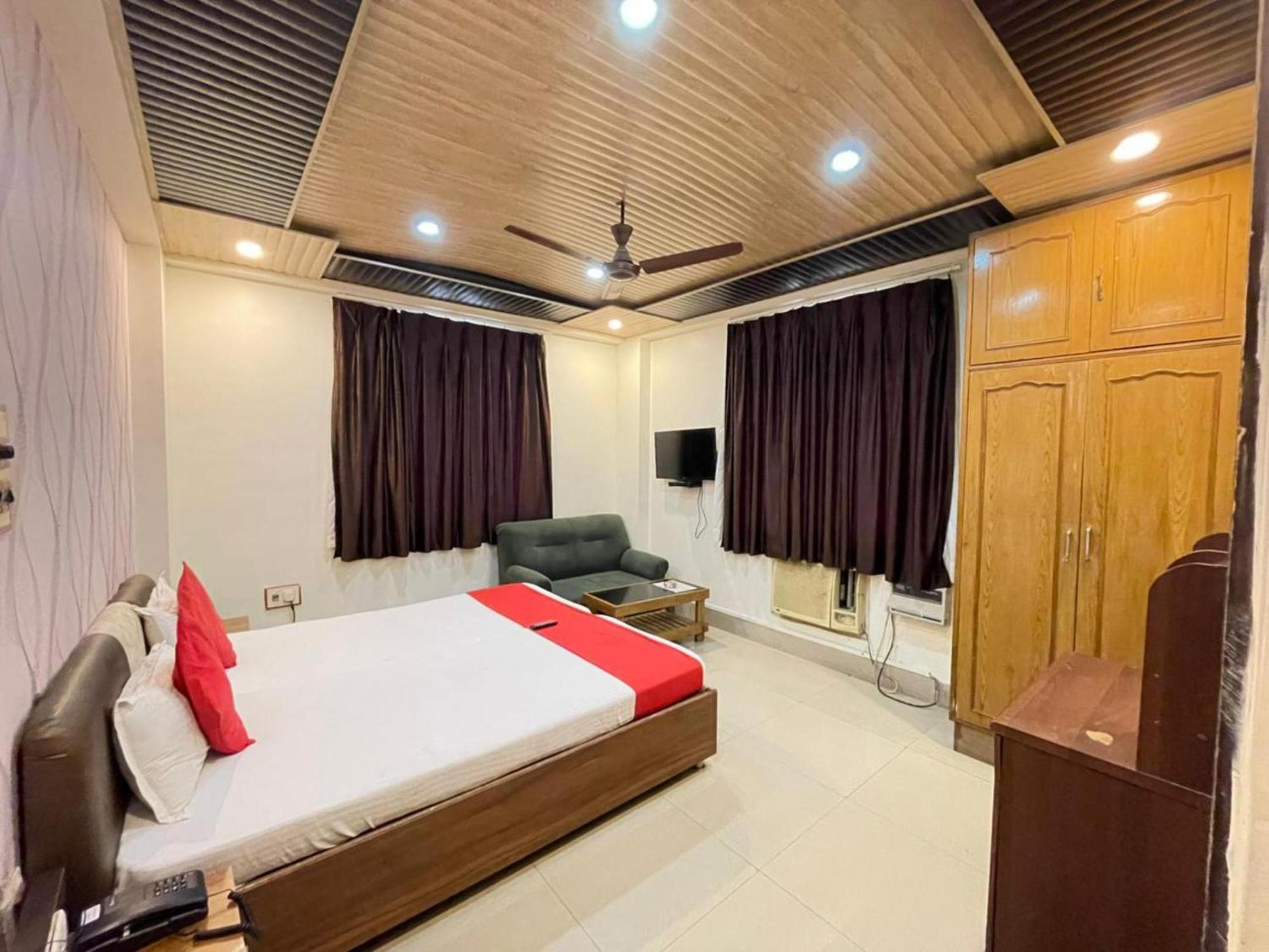 Grg R P International Patna Hotel Patna  Bagian luar foto