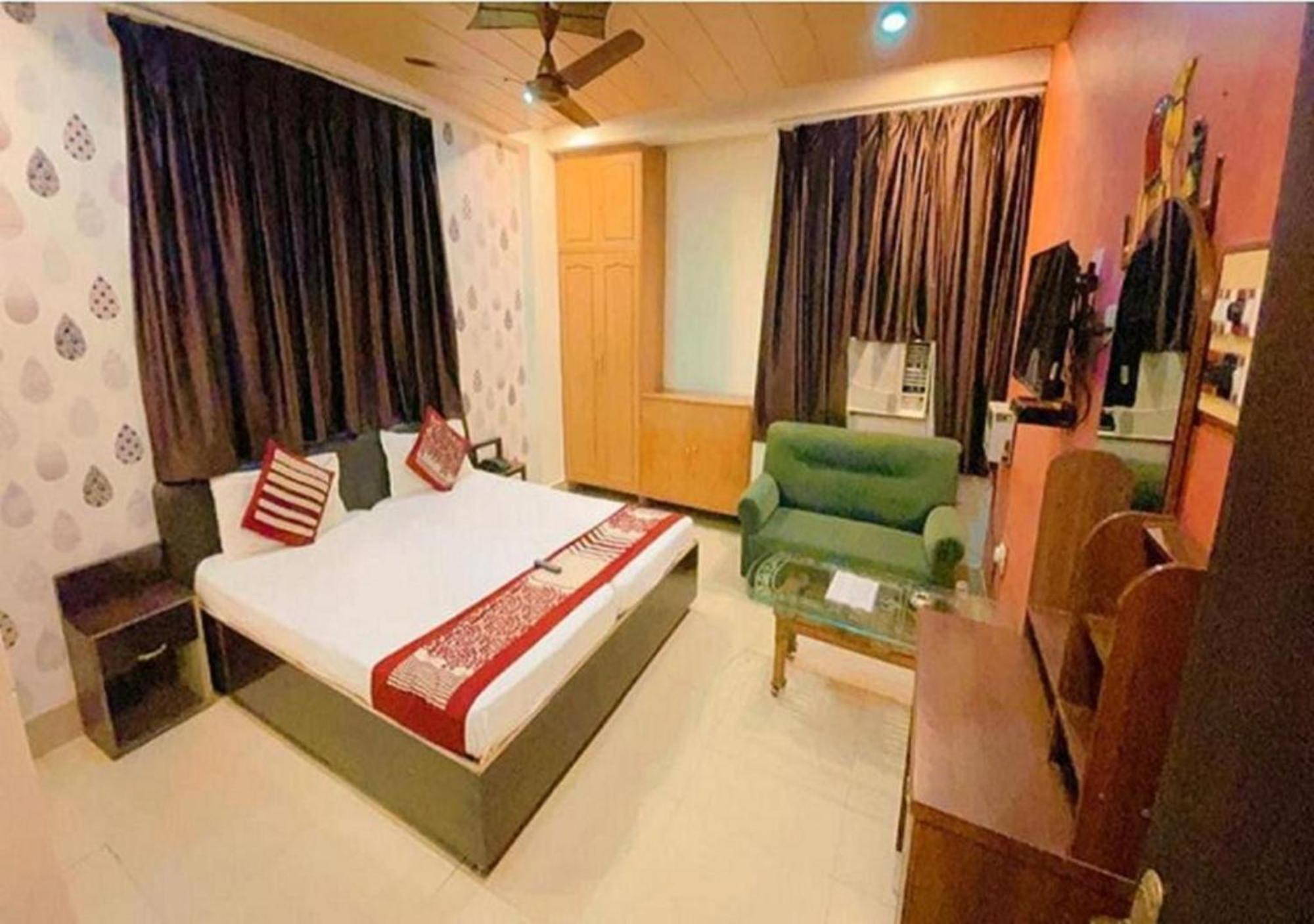 Grg R P International Patna Hotel Patna  Bagian luar foto