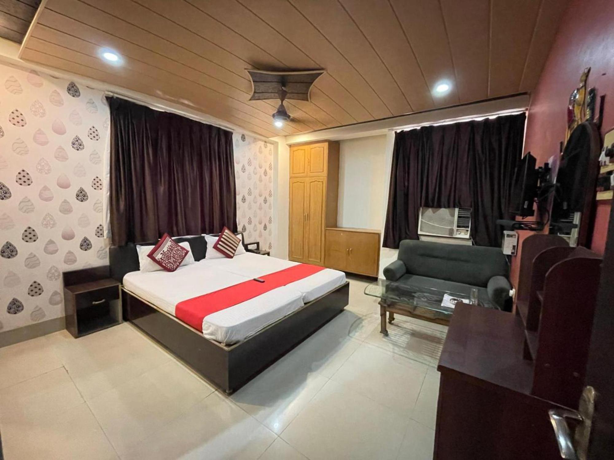 Grg R P International Patna Hotel Patna  Bagian luar foto