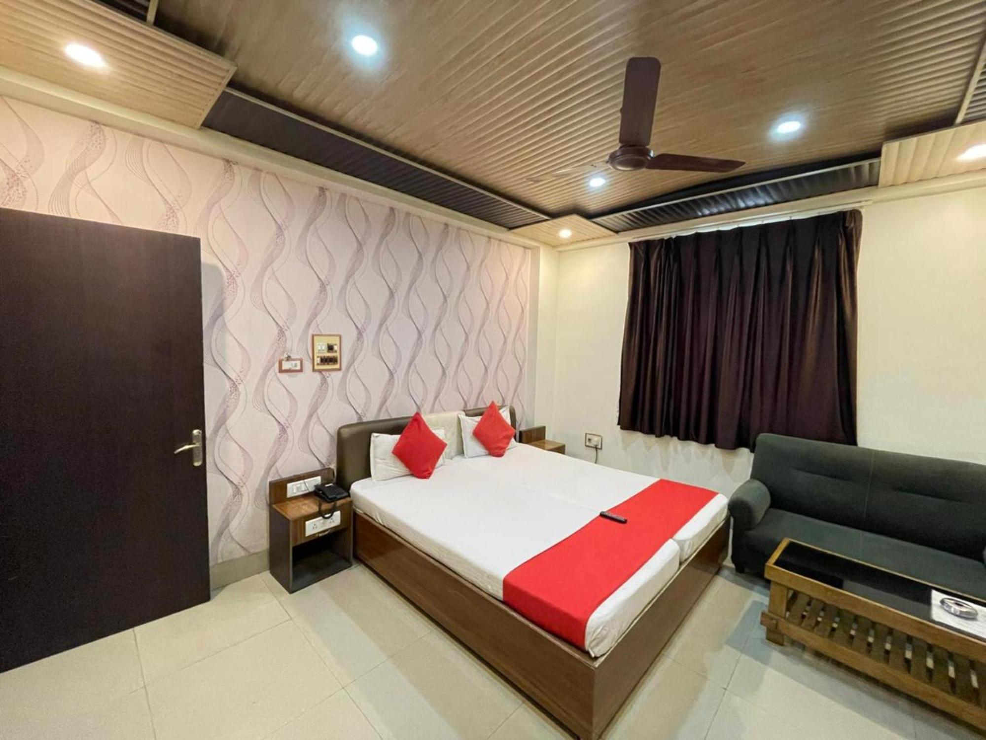 Grg R P International Patna Hotel Patna  Bagian luar foto